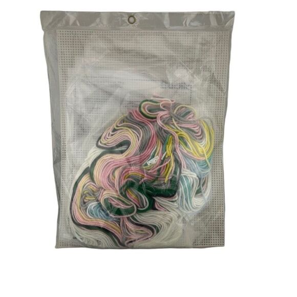 Bucilla Easter Bunny Egg Candy Dish Kit Plastic Canvas 9" High 1994 NOS - Picture 3 of 3